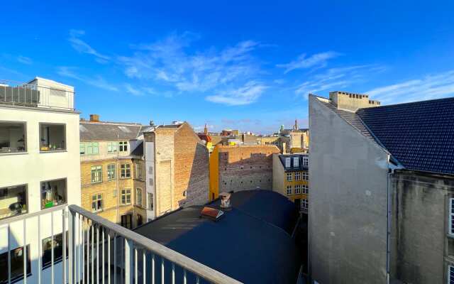 ★102m2 Scandinavian Design & Prime Location★ PROF Cleaning
