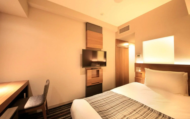 Hotel Livemax Osaka Kadoma