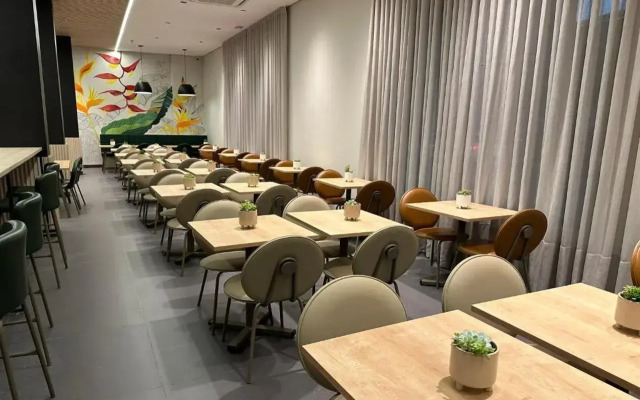 Hotel Roochelle Convention by Nobile