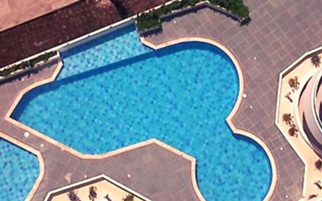 Torres del Lago Apartments