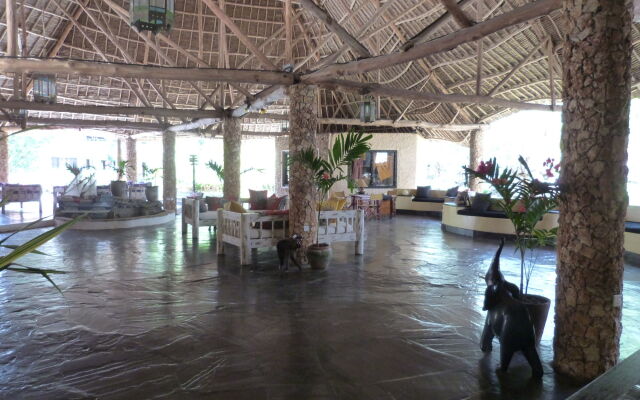 Aquarius Club International Resort