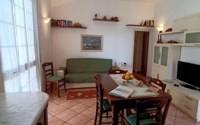 Beach 2 Bedrooms Apartment With Balconies