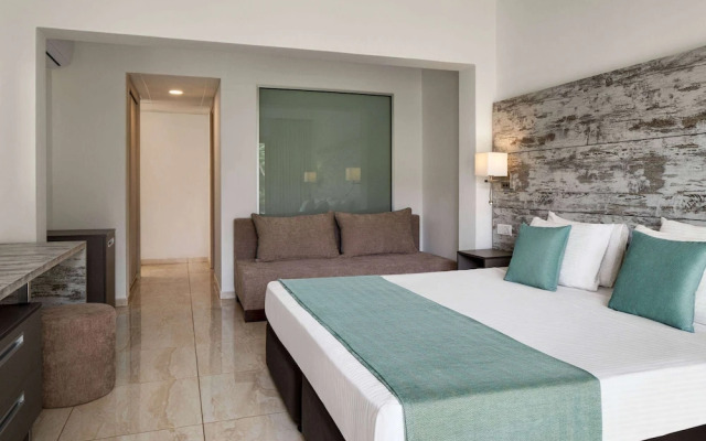 Freij Beach Hotel & Resort