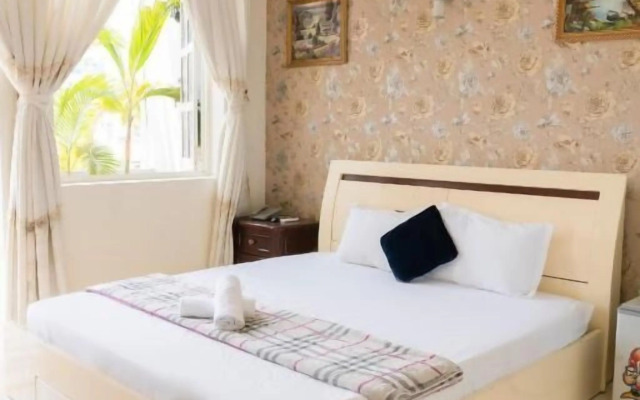 Nhu Huynh Hotel