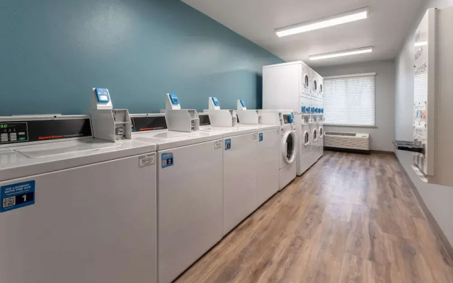 WoodSpring Suites Macon North