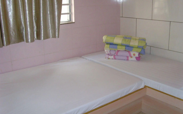 Yue Ka Hotel - 52-54 Argyle Street