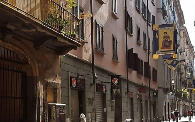 Cozy Studio in Turin City Center
