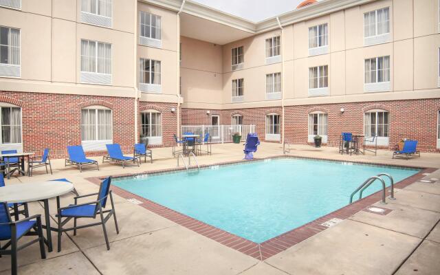 Holiday Inn Express & Suites Vicksburg, an IHG Hotel