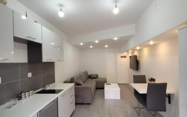 Apartment Diamond -modern and lovely seaside studio apartment