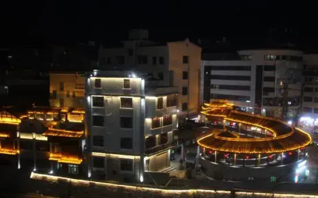 Jinsha Hotel (Changting Ancient City Wall Store)