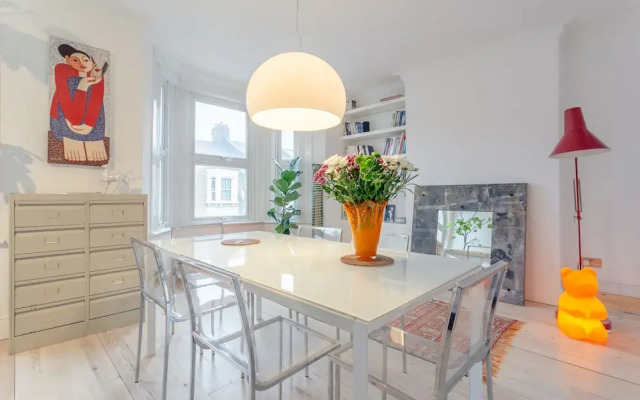 Newly Refurbished 2 Bedroom Property in Peckham