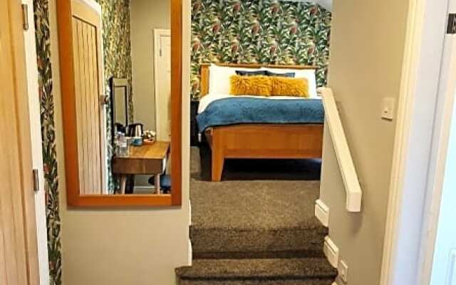 The George Country Inn