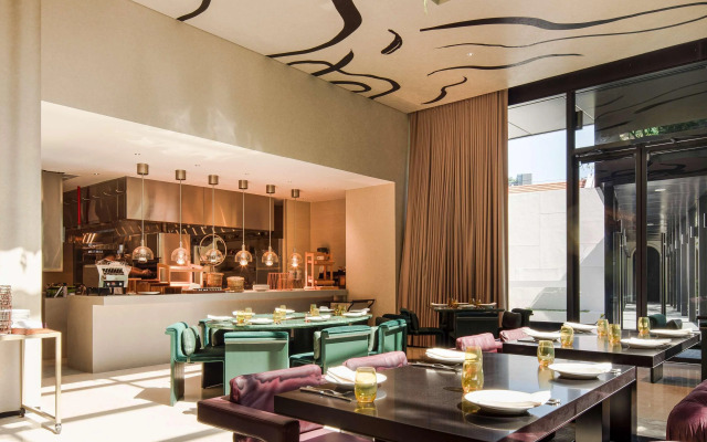 Mondrian Singapore Duxton