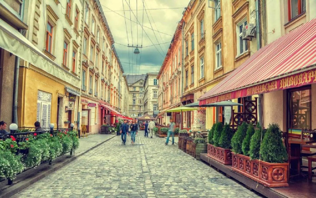 Two-bedroom on Lesi Ukrainky