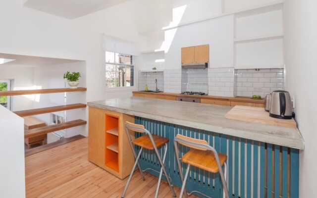 Stunning 2Bed Home with 2 Balconies in Camberwell