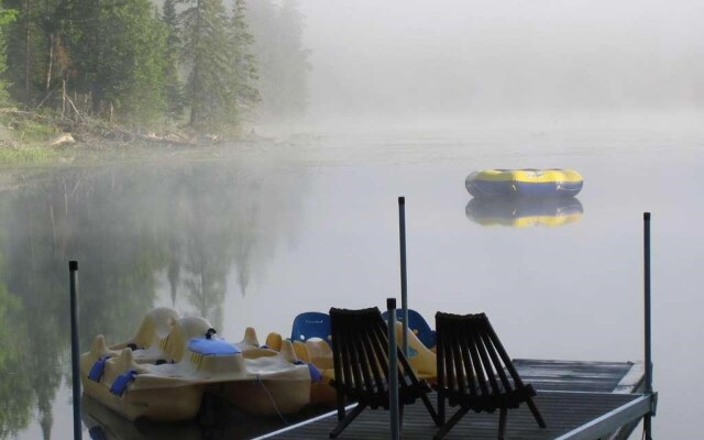 Algonquin Eco-Lodge