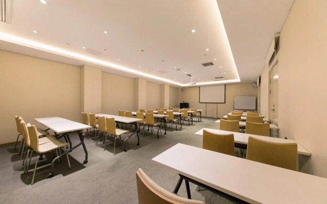 Ji Hotel Zhuozhou East Station