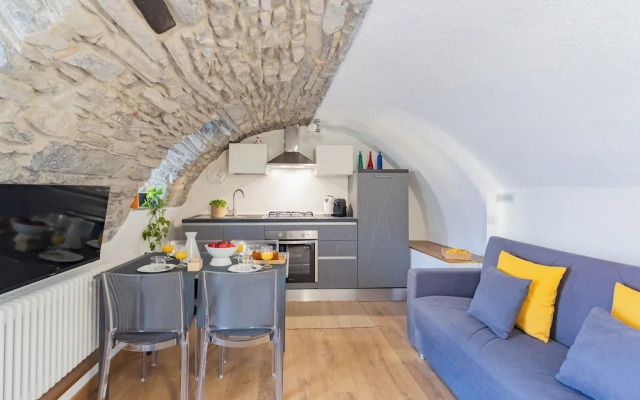 Pozzo Vertical Apartment With Garden and Parking by Rent all Como