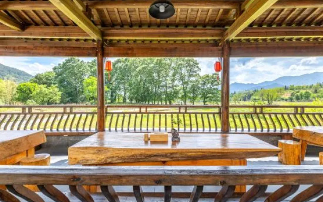 Hongcun Chuanyuan·Wild Luxury Viewing Family Parent-child Vacation Homestay (Tachuan Store)