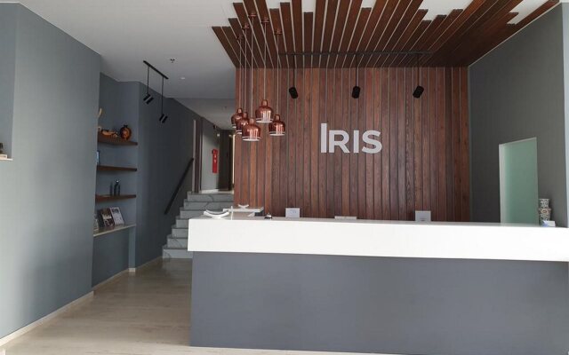 Iris Hotel