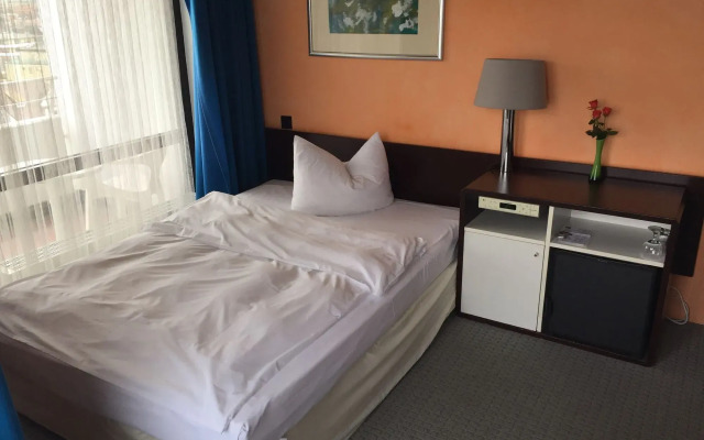 TOP CountryLine Hotel Roth am Strande