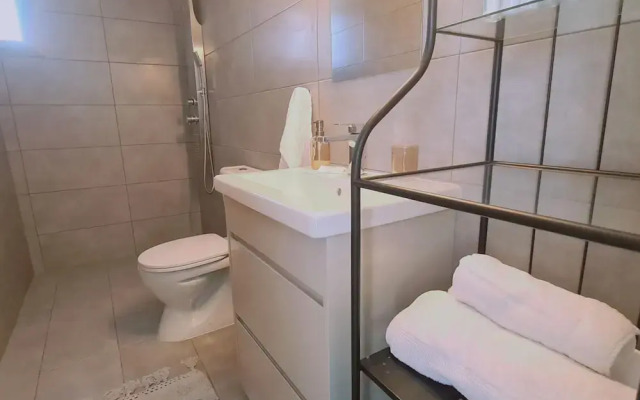 26 CLR - Stay Bellevue Apartment