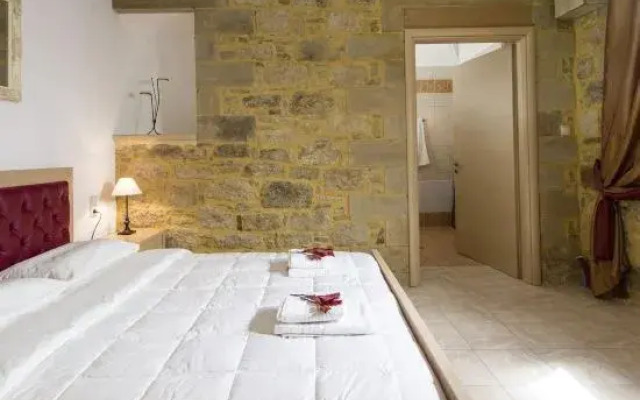 Agarathos Traditional Rooms With Pool