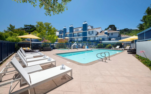 Mariposa Inn & Suites