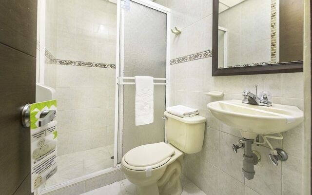 Ayenda 1220 Circular Quinta