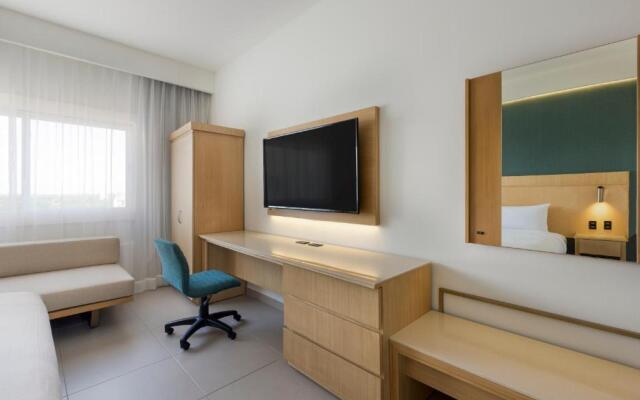 Courtyard By Marriott Cancun Airport