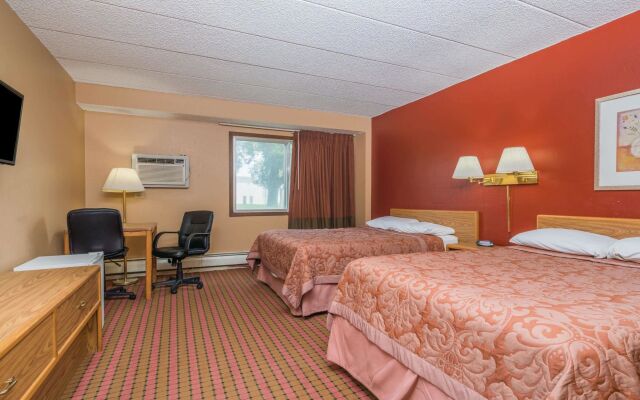 Super 8 By Wyndham Brooklyn Center/Mpls