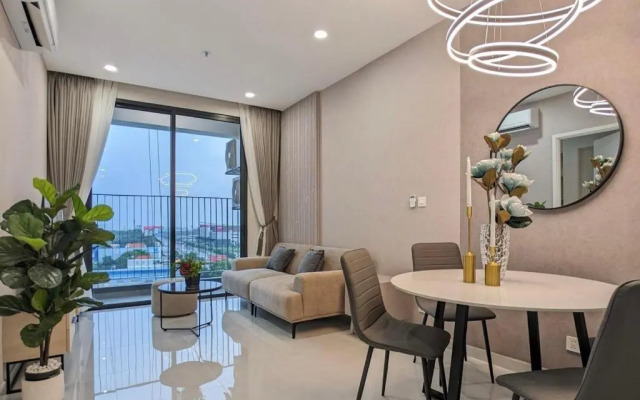 The Emerald Golf View Apartment
