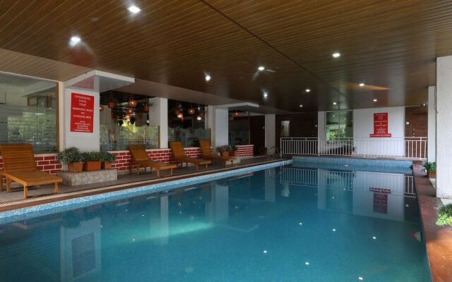OYO 12817 White house beach resort