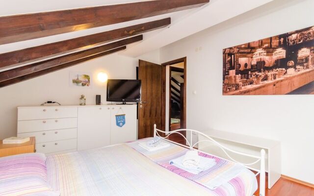 Apartment Villa Mikica