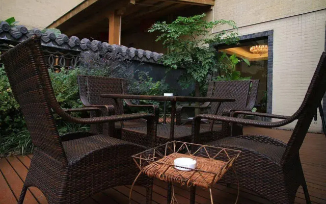 Chengdu Lingcai Hotel