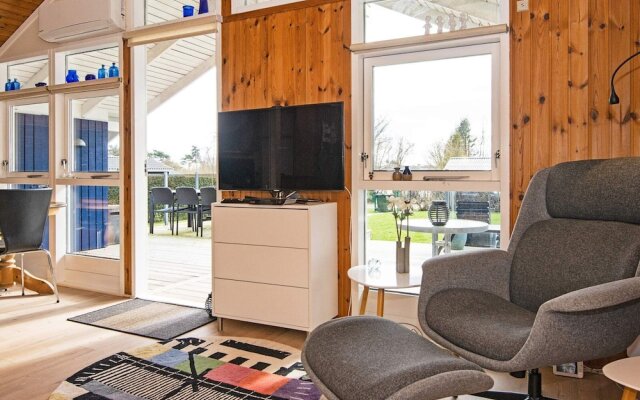 8 Person Holiday Home in Juelsminde-by Traum