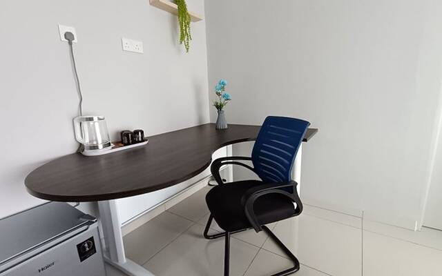 The Horizon Ipoh Dual L12 by Grab A Stay