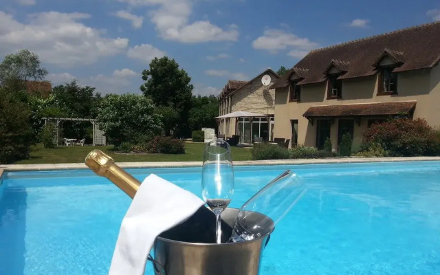 Hôtel & Restaurant Le Moulin de Chaméron, The Originals Relais (Relais du Silence)