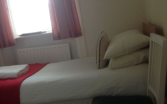 Auld Manse Guest House & Apartment