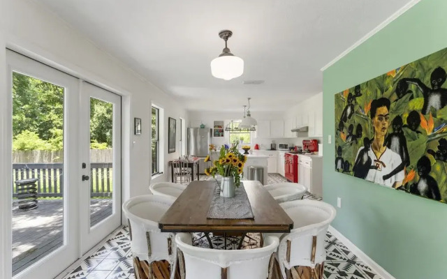 The Tire Swing - Modern 3BD - Gourmet Kitchen - Awesome Local
