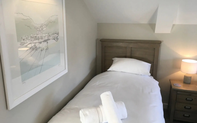 The Waterfront Inn