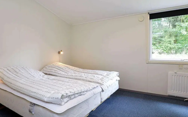20 Person Holiday Home in Oster Assels