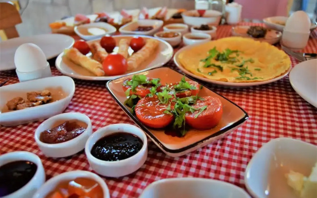 Le Petit Hotel ve Bağ Evi