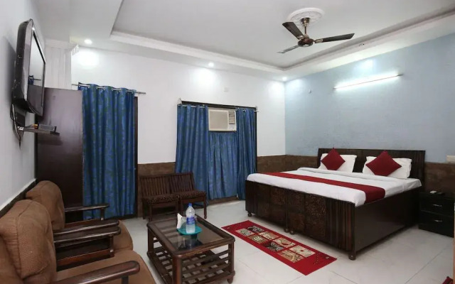 OYO 10362 Hotel Milan Inn