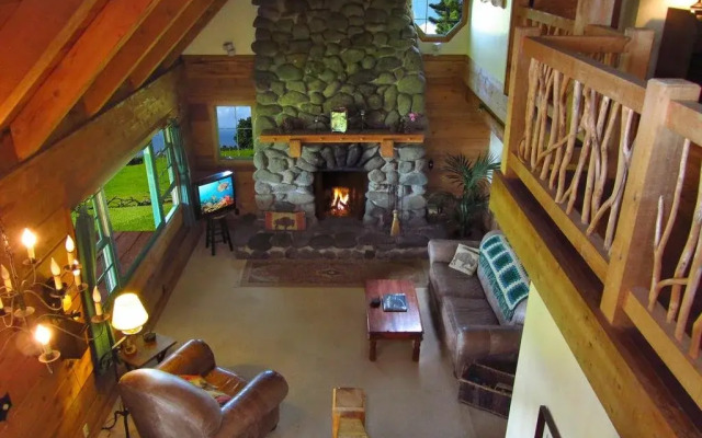 Kohala Lodge- Vacation Rental House