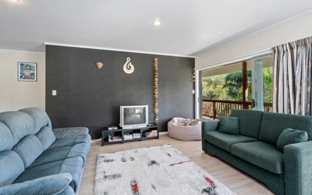 Ota Point Paradise - Whangaroa Holiday Home