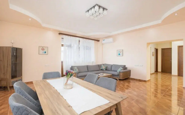 Stay Inn on Amiryan Str. 4/6