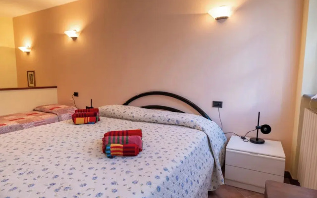 Suite Carla Cozy Apartment in Petrasanta Center