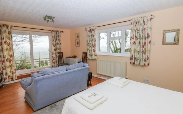Bretton Mount Studio Flat