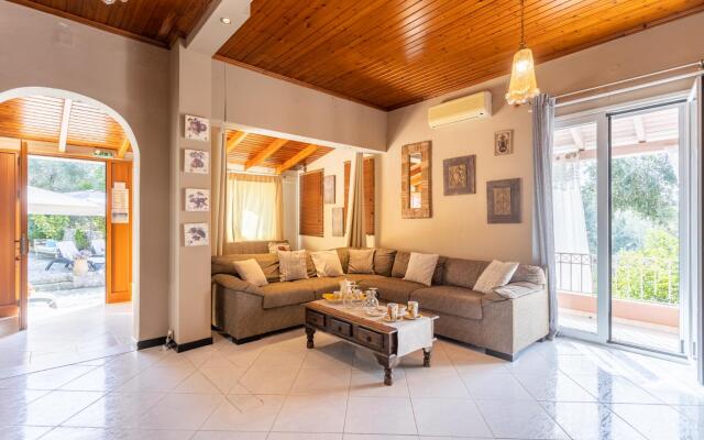 Dimitris Cottage in Apergatika